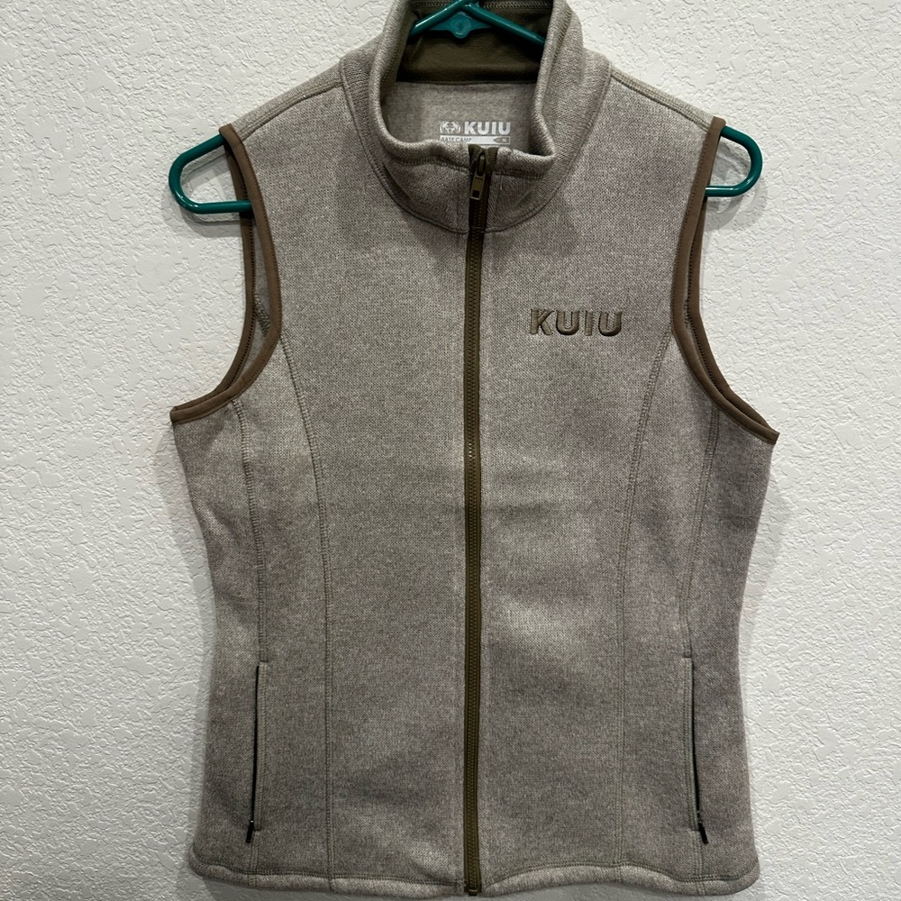 New KUIU vest hunting camping hiking